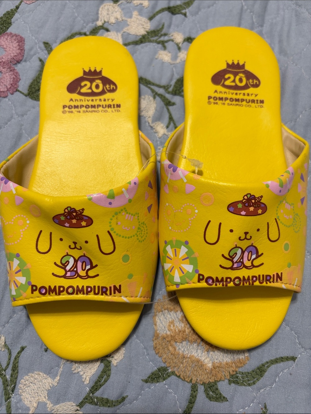 Yellow Sanrio 20th Anniversary Slip on Kids Sandals Size 13-13.5 PreOwned